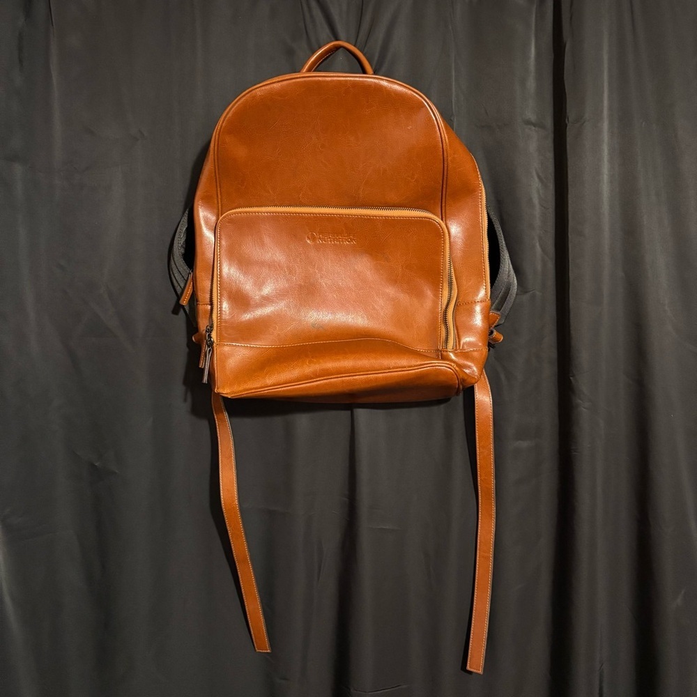 Brown spacious back pack - Picture 2 of 9
